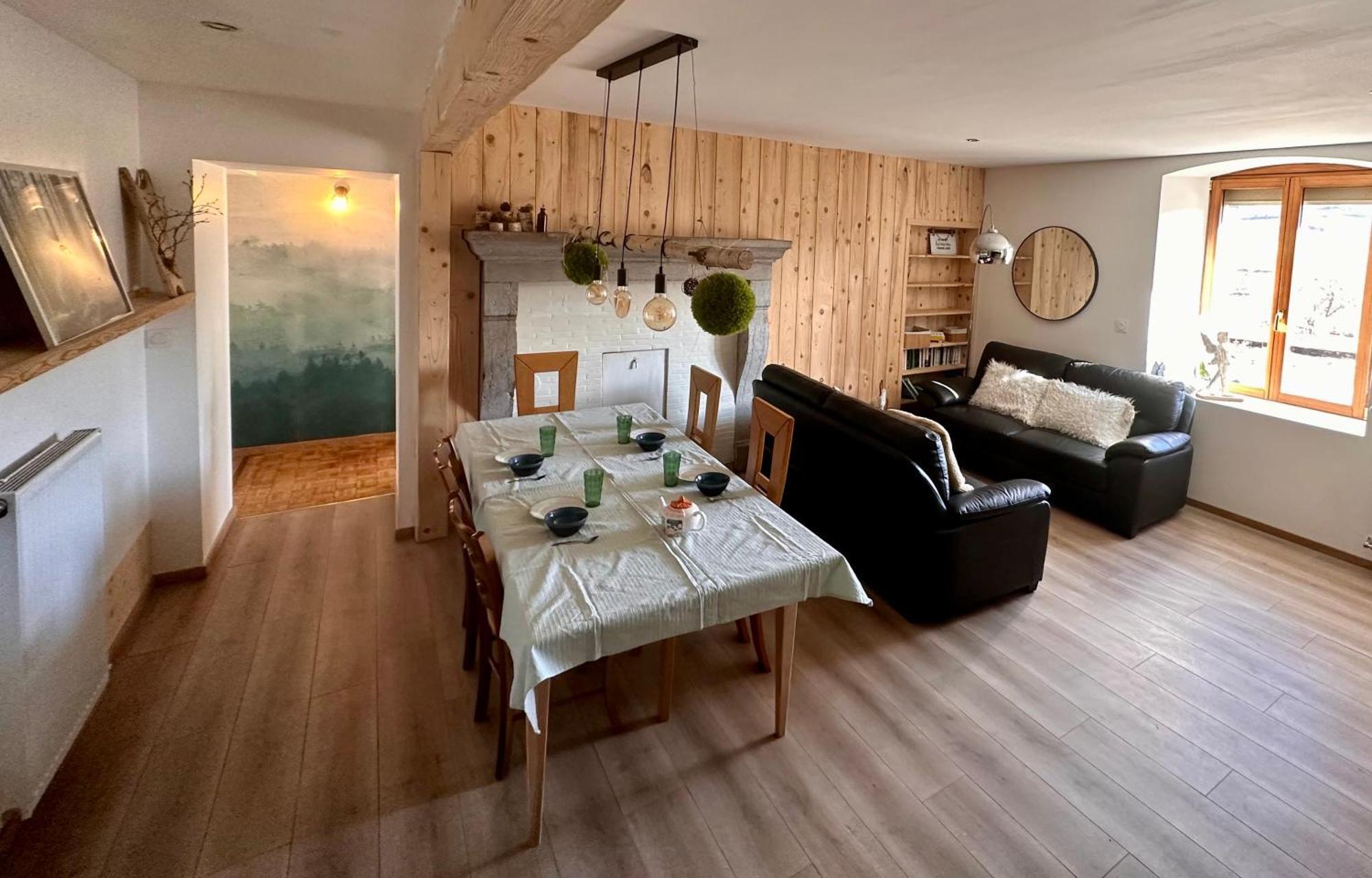 Apartment Le Belvedere Des Deux Lacs Le Brey et Maison du Bois