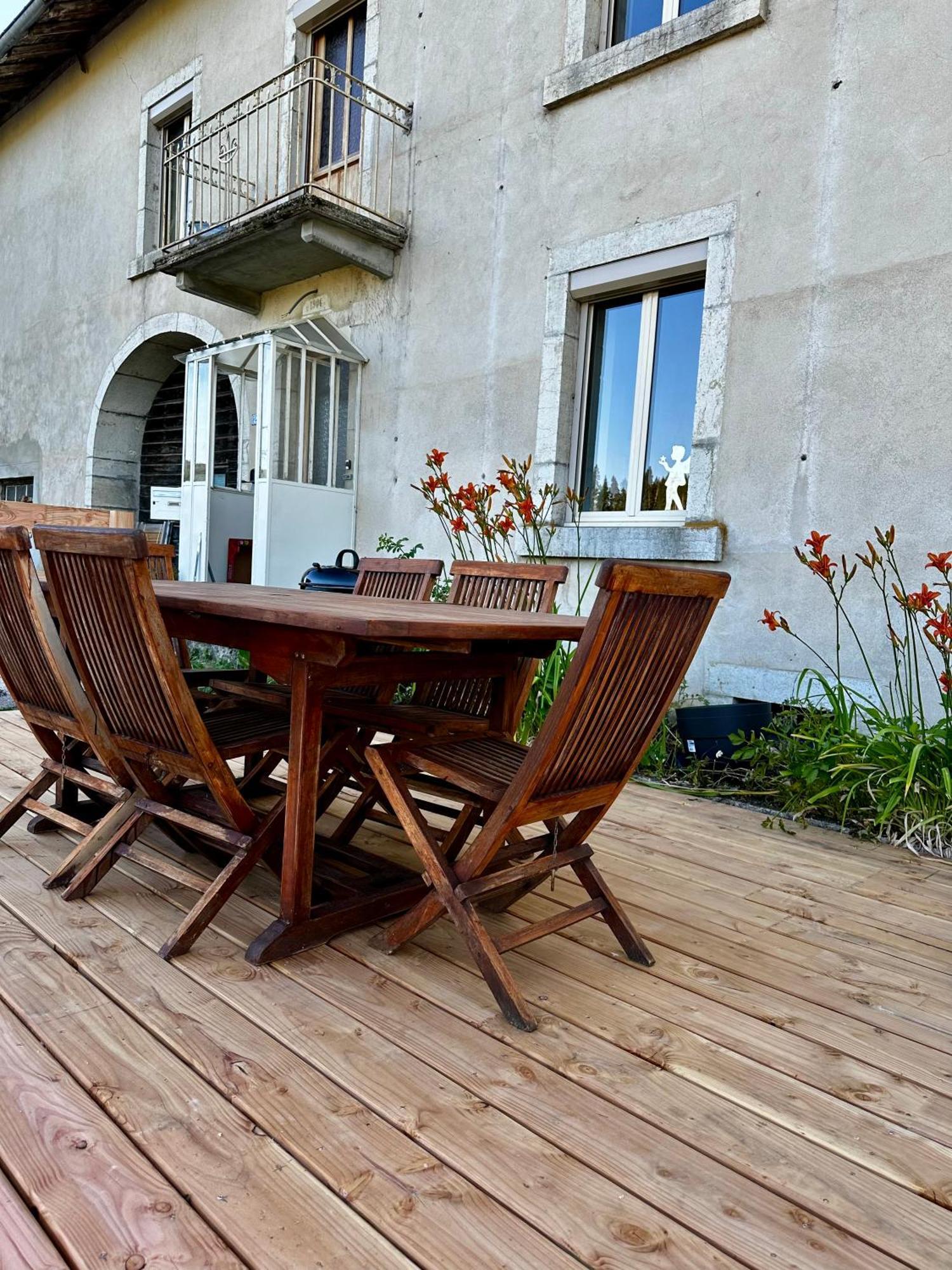 Le Belvedere Des Deux Lacs Apartment *